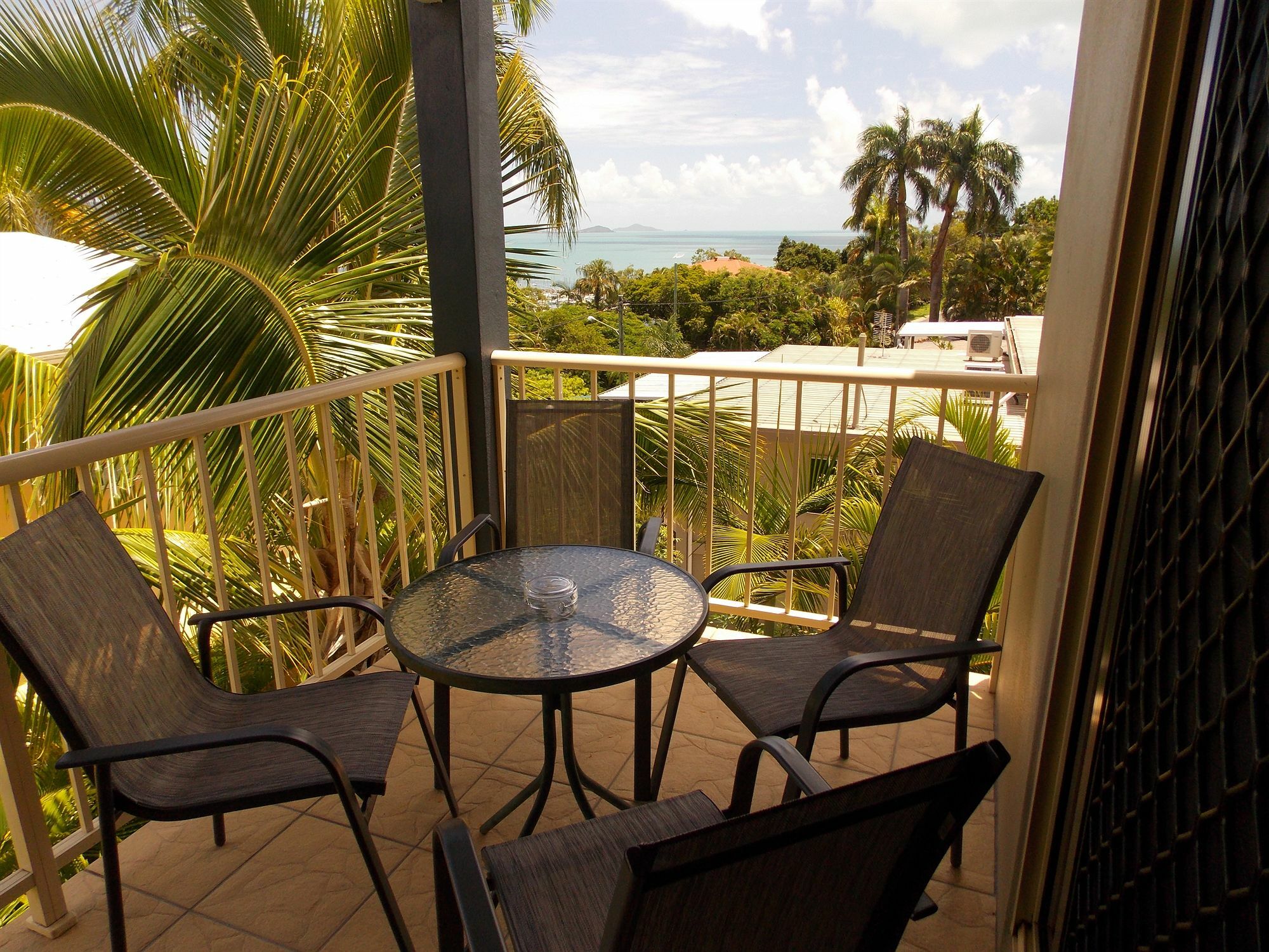 Airlie Apartments Airlie Beach Kültér fotó